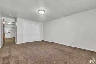 281 E Regent Park Ct S, Midvale, UT 84047 - Photo 28