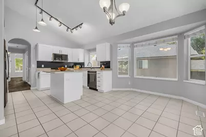 281 E Regent Park Ct S, Midvale, UT 84047 - Photo 12