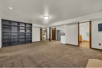 281 E Regent Park Ct S, Midvale, UT 84047 - Photo 20