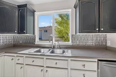 5793 W Dawn Vista Rd S, West Jordan, UT 84081 - Photo 22
