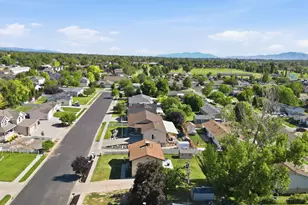 5079 S 2825 W, Roy, UT 84067 - Photo 6
