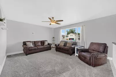 5079 S 2825 W, Roy, UT 84067 - Photo 8