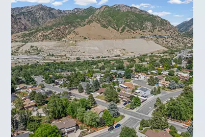7268 S Macintosh Ln E, Cottonwood Heights, UT 84121 - Photo 42