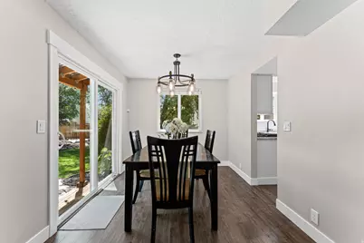 7268 S Macintosh Ln E, Cottonwood Heights, UT 84121 - Photo 10