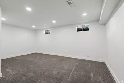 1016 S 400 W, Bountiful, UT 84010 - Photo 32