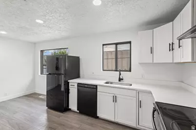 1016 S 400 W, Bountiful, UT 84010 - Photo 12