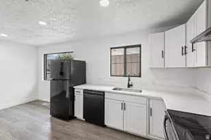 1016 S 400 W, Bountiful, UT 84010 - Photo 12