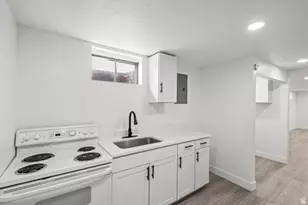 1016 S 400 W, Bountiful, UT 84010 - Photo 26