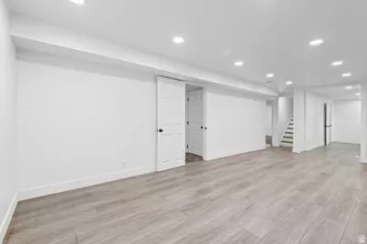 1016 S 400 W, Bountiful, UT 84010 - Photo 22
