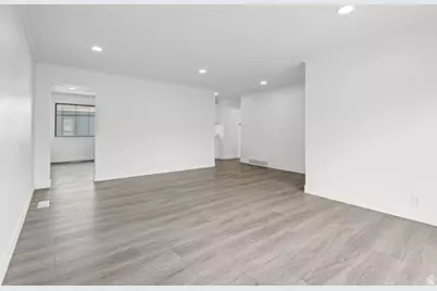 1016 S 400 W, Bountiful, UT 84010 - Photo 8