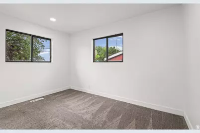 1016 S 400 W, Bountiful, UT 84010 - Photo 18