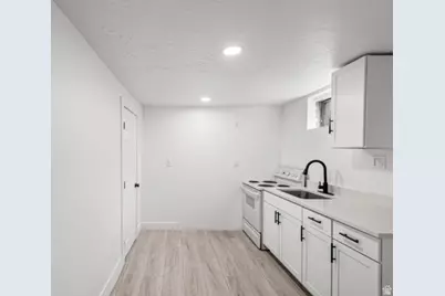 1016 S 400 W, Bountiful, UT 84010 - Photo 24