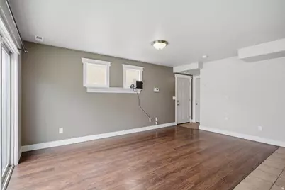 2475 S Gilmour St, West Haven, UT 84401 - Photo 4
