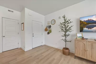 1076 W 490 S #201, American Fork, UT 84003 - Photo 10