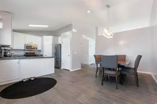 5244 W Shaggy Peak Dr, Riverton, UT 84096 - Photo 8