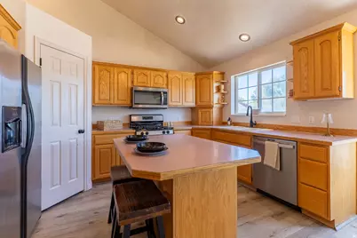 1016 W 1600 N, Lehi, UT 84043 - Photo 6