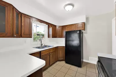 565 E 400 S, Clearfield, UT 84015 - Photo 6