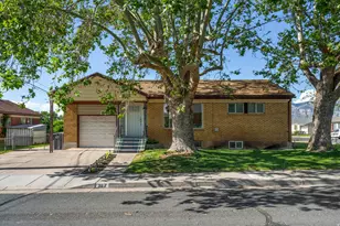 362 E 4575 S, Washington Terrace, UT 84405 - Photo 2