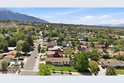 2590 E Country Ave, Cottonwood Heights, UT 84121 - Photo 46