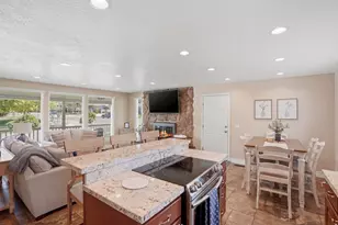 2590 E Country Ave, Cottonwood Heights, UT 84121 - Photo 8