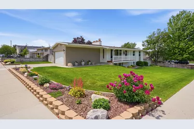 2590 E Country Ave, Cottonwood Heights, UT 84121 - Photo 2