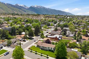 2590 E Country Ave, Cottonwood Heights, UT 84121 - Photo 50