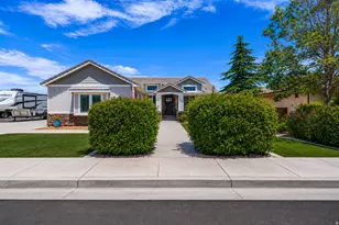 3866 W 2700 S, Hurricane, UT 84737 - Photo 2