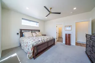 7254 S Sophia Ridge Ct W, West Jordan, UT 84081 - Photo 12