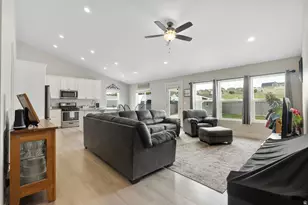4143 E Berkshire Ln N, Eagle Mountain, UT 84005 - Photo 14