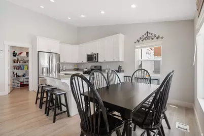 4143 E Berkshire Ln N, Eagle Mountain, UT 84005 - Photo 14