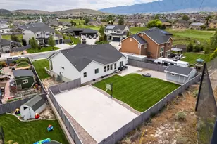4143 E Berkshire Ln N, Eagle Mountain, UT 84005 - Photo 4