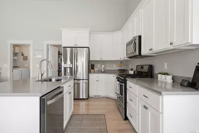 4143 E Berkshire Ln N, Eagle Mountain, UT 84005 - Photo 12