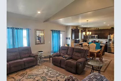 827 E Sunset View Rd, Grantsville, UT 84029 - Photo 2