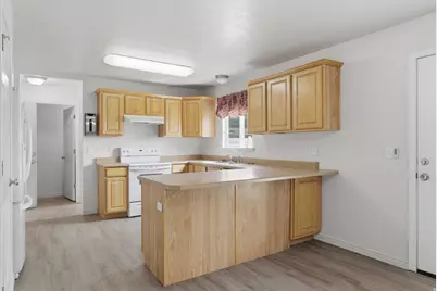 658 S 350 E, Santaquin, UT 84655 - Photo 8