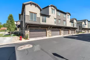 10422 S Beetdigger Blvd, Sandy, UT 84070 - Photo 24