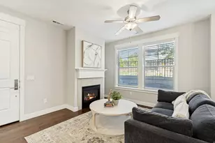 10422 S Beetdigger Blvd, Sandy, UT 84070 - Photo 4