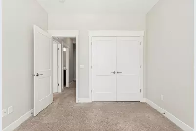 10422 S Beetdigger Blvd, Sandy, UT 84070 - Photo 20