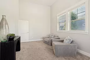 10422 S Beetdigger Blvd, Sandy, UT 84070 - Photo 12
