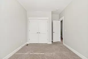 10422 S Beetdigger Blvd, Sandy, UT 84070 - Photo 22