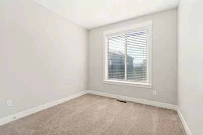 10422 S Beetdigger Blvd, Sandy, UT 84070 - Photo 18
