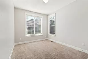 10422 S Beetdigger Blvd, Sandy, UT 84070 - Photo 20