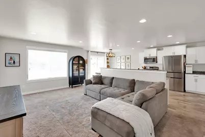 10854 S Harvest Point Dr W, South Jordan, UT 84009 - Photo 4