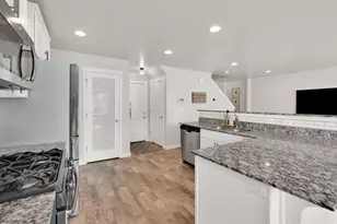 10854 S Harvest Point Dr W, South Jordan, UT 84009 - Photo 10
