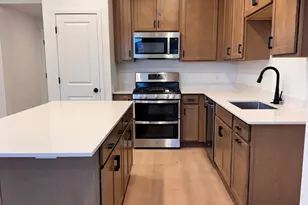 2951 N Summer Wood Dr, Eagle Mountain, UT 84005 - Photo 2