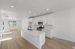 12686 S Glacier Ln, Herriman, UT 84096 - Photo 4