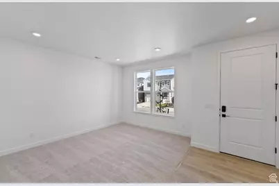 12686 S Glacier Ln #127, Herriman, UT 84096 - Photo 2