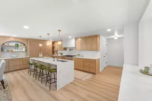 2096 E Linden Cir S, Holladay, UT 84121 - Photo 8