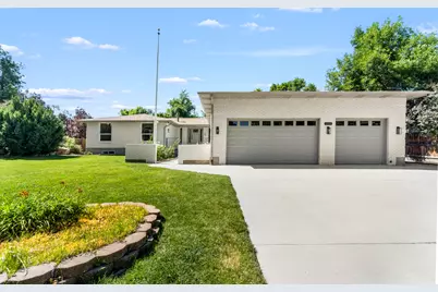 2096 E Linden Cir S, Holladay, UT 84121 - Photo 2
