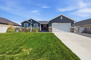 1197 E Raven Way, Eagle Mountain, UT 84005 - Photo 2