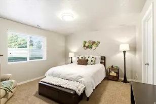 1253 W Carston Ct, Farmington, UT 84025 - Photo 18